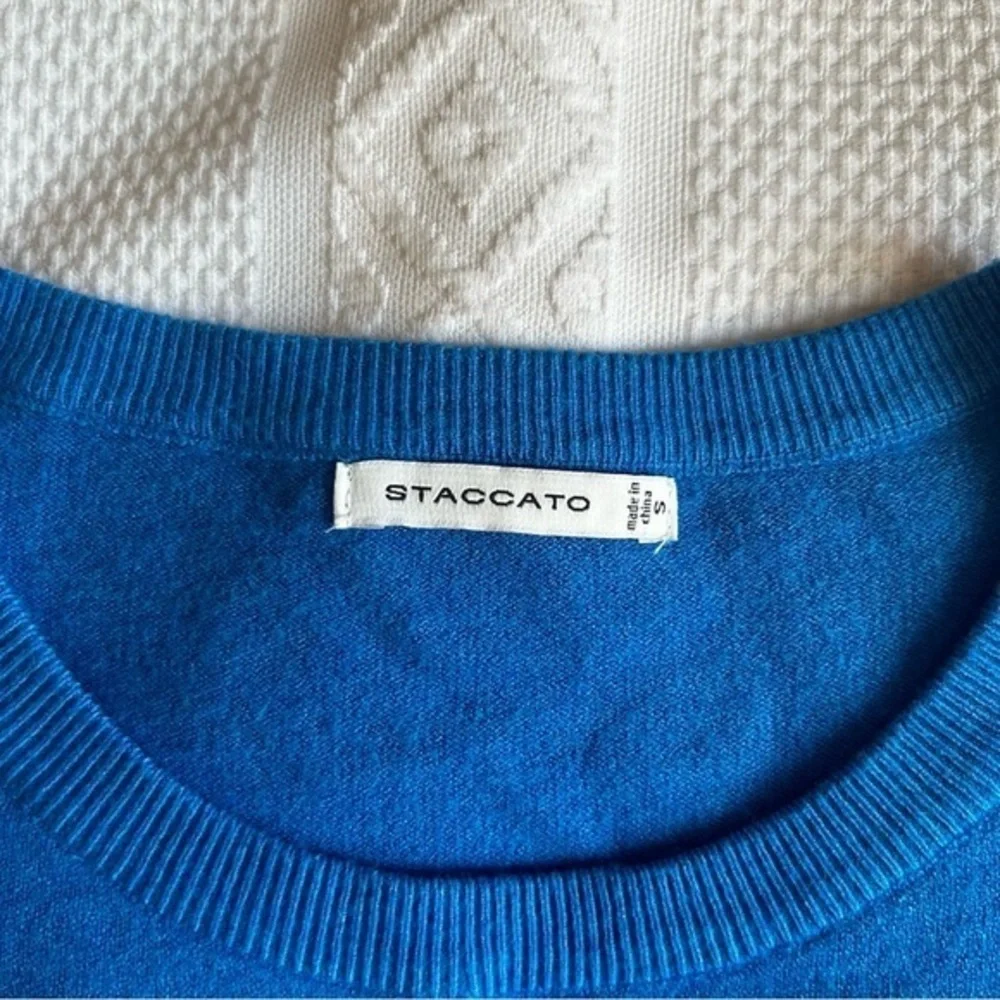 Staccato Blue Crew Neck Sweater Size Small‎